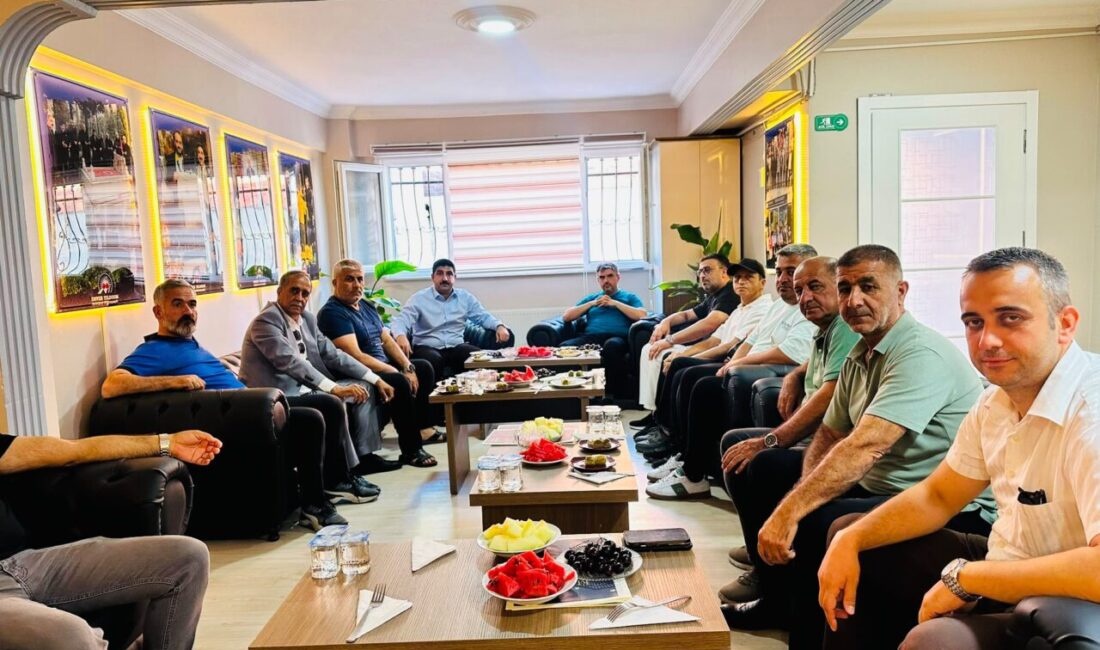 Yeniden Refah Partisi Kurucular Kurulu Üyesi Cihan Ensarioğlu, Dilovası'nın tanınmış