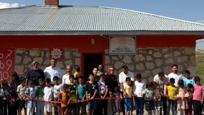 Kocaeli merkezli Körfez Ağrılılar Derneği, eğitime verdiği desteği bu kez