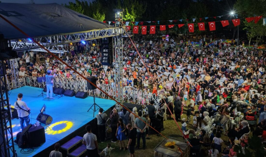 Başiskele Belediyesi'nin "Haydi Başiskele Sahile" etkinlikleri kapsamında düzenlenen Onur Erol