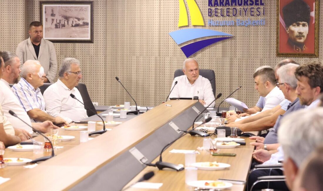 Karamürsel Belediyesi Temmuz Ayı Meclis Toplantısı, Belediye Meclis Toplantı Salonu'nda