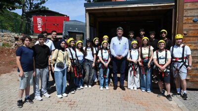 Kartepe Belediyesi’nin “Hep Genç Kartepe” etkinlikleri kapsamında düzenlediği Gençlik ve