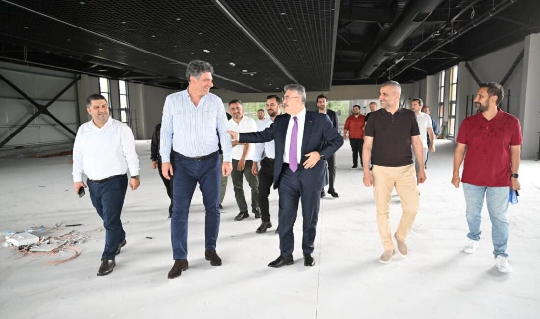 Kartepe Belediyesi spor altyapısını güçlendirecek yatırımlarına hız kesmeden devam ediyor.