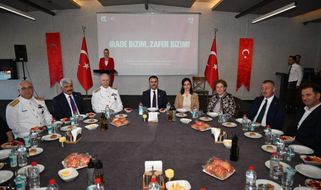 Valilik ev sahipliğinde düzenlenen anlamlı programda şehit aileleri ve gaziler
