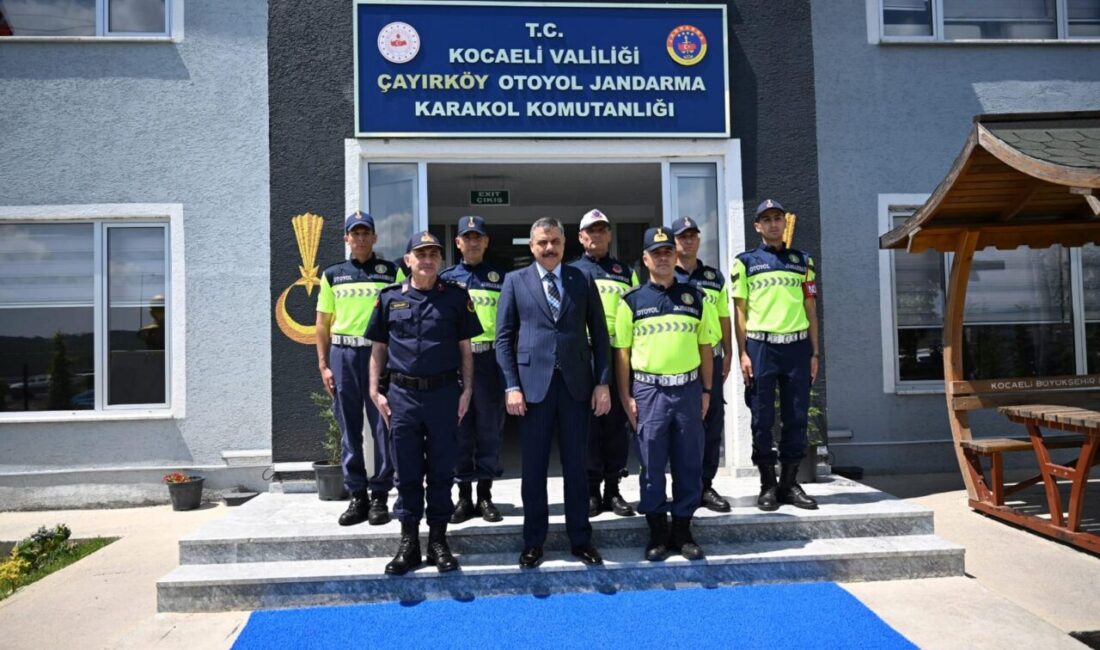 Kocaeli programını sürdüren İçişleri Bakanı Mustafa Çiftçi, Vali İlhami Aktaş