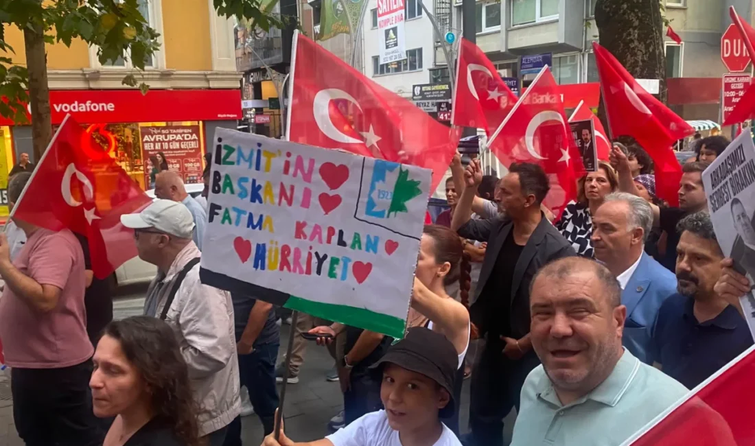 İzmit Belediye Başkanı Fatma Kaplan Hürriyet’in tutuklanmasının ardından CHP’nin çağrısıyla