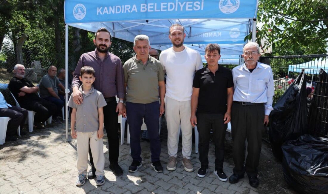Kandıra’ya bağlı Katçalı Köyü’nde geleneksel olarak düzenlenen Mezarlık Mevlidi, bu