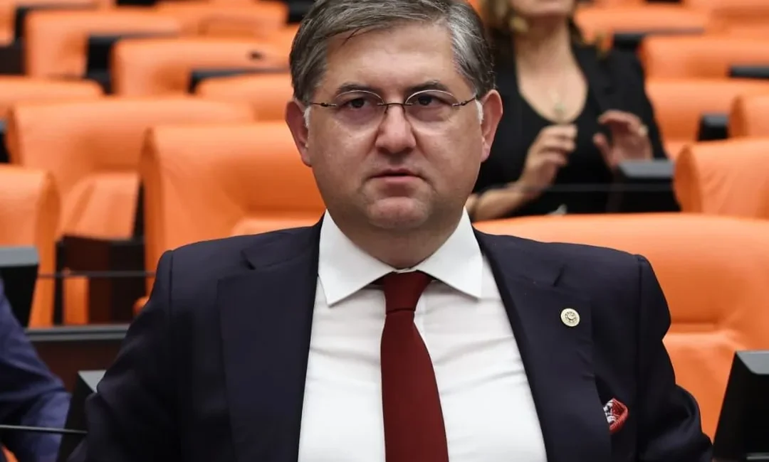 CHP Kocaeli Milletvekili Harun Özgür Yıldızlı, İzmit Belediyesi’ne yönelik yürütülen
