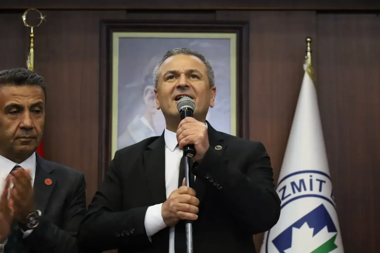 İzmit Belediye Başkanvekilliğine seçilen Lütfü Obuz, göreve seçilmesinin ardından yaptığı