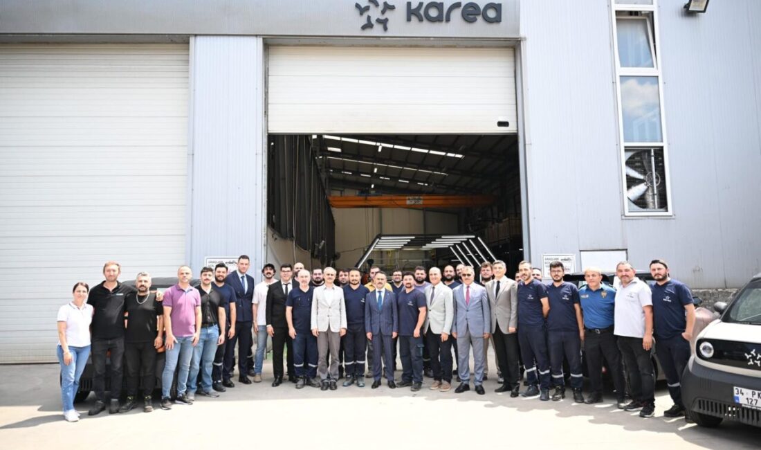 Kocaeli Valisi İlhami Aktaş, yerli elektrikli mikro araç KAREA Projesi'nin