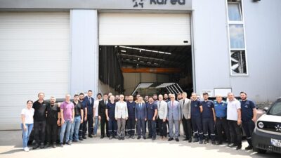 Kocaeli Valisi İlhami Aktaş, yerli elektrikli mikro araç KAREA Projesi'nin
