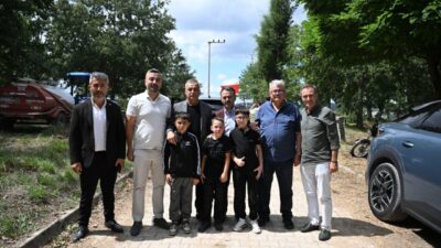 İzmit Süverler Mahallesi’nde geleneksel olarak düzenlenen Mevlid programı, Vali İlhami