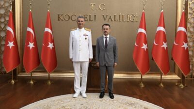 Cumhurbaşkanlığı kararnamesiyle Deniz Eğitim-Öğretim ve Garnizon Komutanlığı görevine atanan Tuğamiral