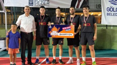 Gölcük Belediyesi tarafından Değirmendere Yüzbaşılar Sahili’nde düzenlenen "Sokak Basketbolu Turnuvası",