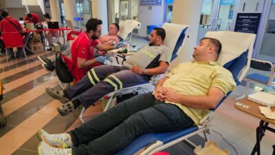 Gölcük Belediyesi, Türk Kızılay’ı iş birliğiyle düzenlediği kan bağışı kampanyasına