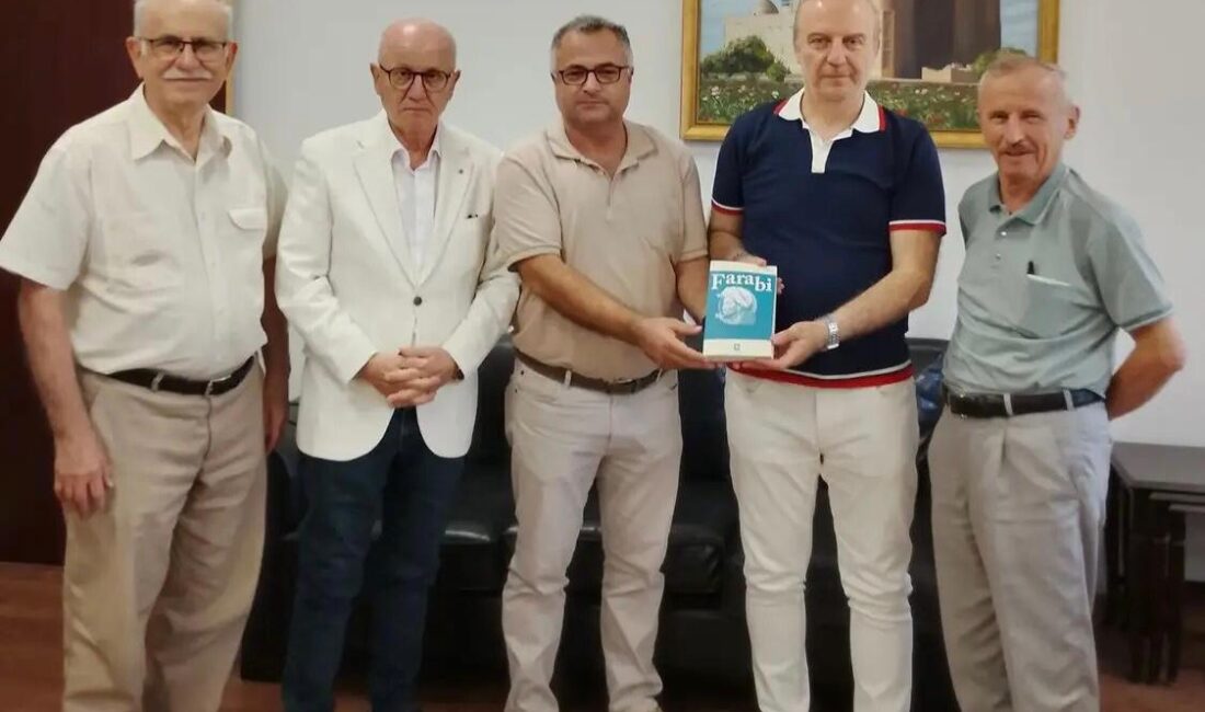 Kocaeli Aydınlar Ocağı heyeti, Kocaeli Üniversitesi Genel Sekreteri Doç. Dr.