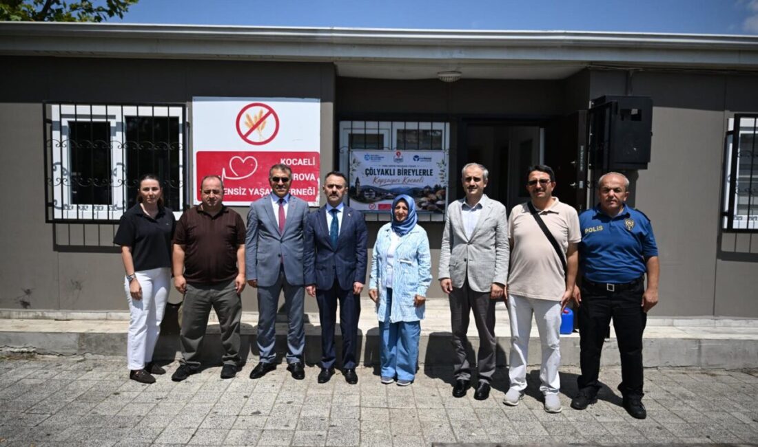 Kocaeli Valisi İlhami Aktaş, Çayırova Glutensiz Yaşam Derneği'ni ziyaret ederek
