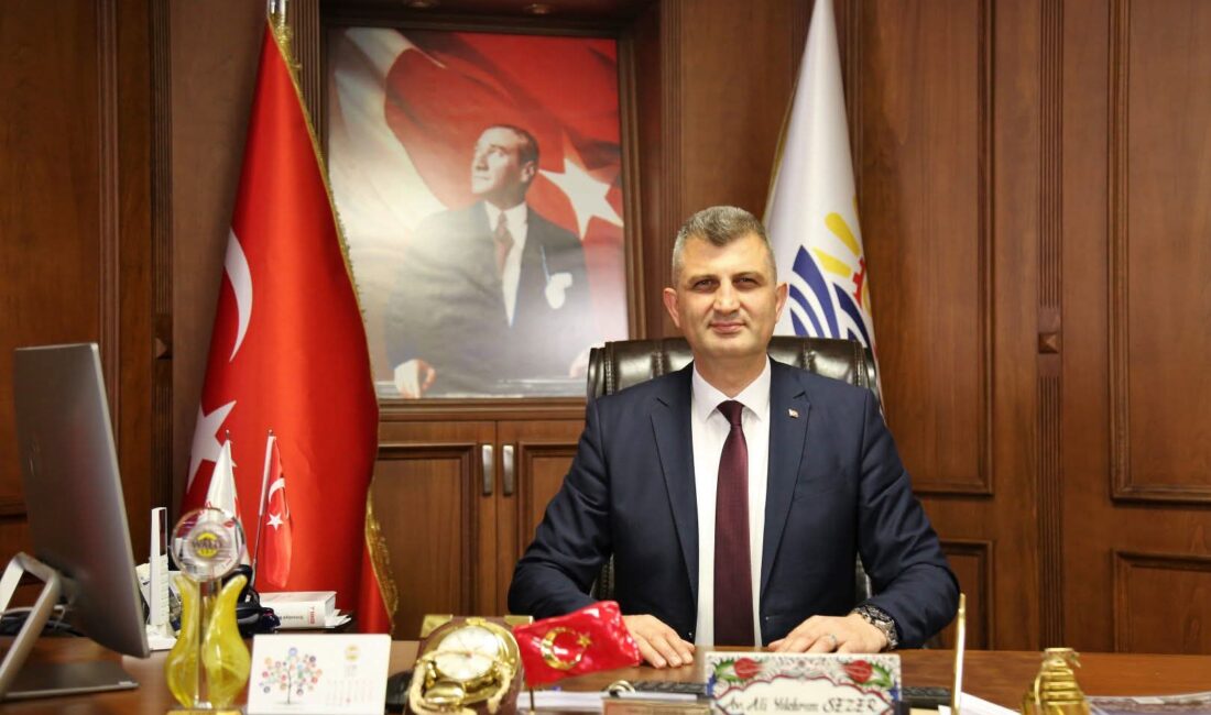 Gölcük Belediye Başkanı Ali Yıldırım Sezer, 17 Ağustos 1999 Gölcük
