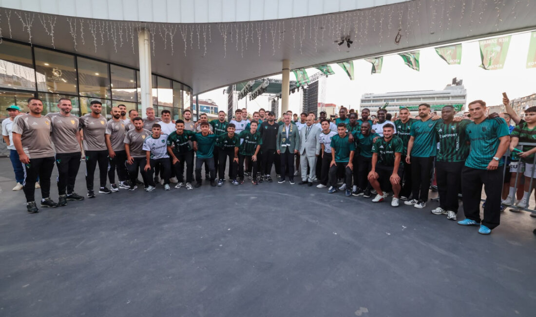 Kocaelispor'un marka değerine her zaman sahip çıkan Kocaeli Büyükşehir Belediyesi,