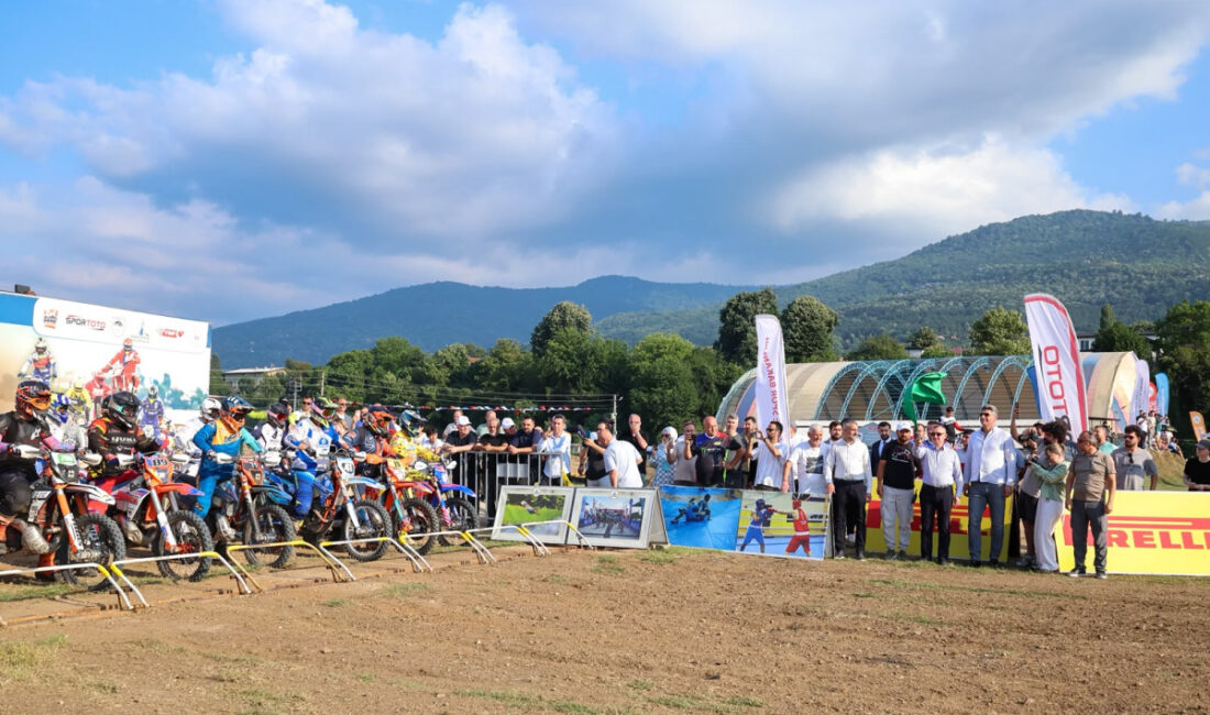 Kocaeli Büyükşehir Belediyesi’nin ana sponsorluğunda gerçekleştirilen Türkiye Süper Enduro Şampiyonası’nın
