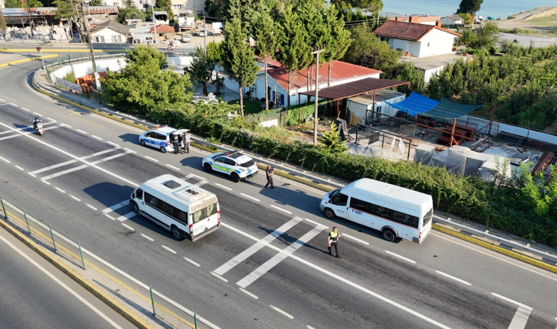 Kocaeli Büyükşehir Belediyesi, Gebze ve Karamürsel’de emniyet birimleriyle koordineli olarak