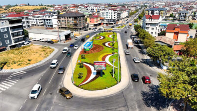 Kocaeli Büyükşehir Belediyesi tarafından Darıca’da hayata geçirilen kavşak düzenlemesiyle bölgede