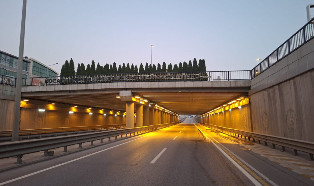 Kocaeli Büyükşehir Belediyesi, kent genelindeki ulaşım güzergâhlarında güvenli ve konforlu
