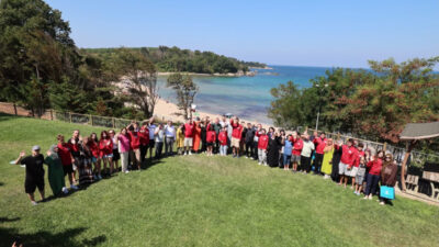 Kocaeli Büyükşehir Belediye Başkanı Tahir Büyükakın, başarılı öğrenciler ve sporcularla