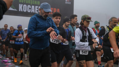 Kocaeli Büyükşehir Belediyesi’nin Kartepe Kuzuyayla’da düzenlediği Ultra Trail organizasyonu, profesyonel