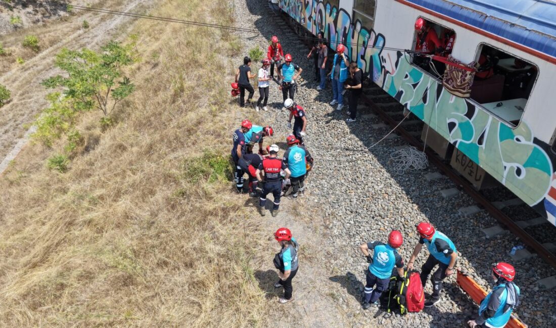 Çayırova Belediyesi Arama Kurtarma Timi (ÇAK-TİM), olası kaza senaryolarına ve