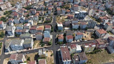 Çayırova Belediyesi Fen İşleri Müdürlüğü’ne bağlı ekipler, ilçe genelinde üstyapı