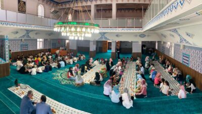 Dilovası Belediye Başkanı Ramazan Ömeroğlu, İlçe Müftüsü Dr. İbrahim Köç