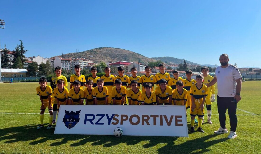 Altyapıya yaptığı yatırımlarla dikkat çeken Körfez Kentspor, Bozüyük’te düzenlenen özel