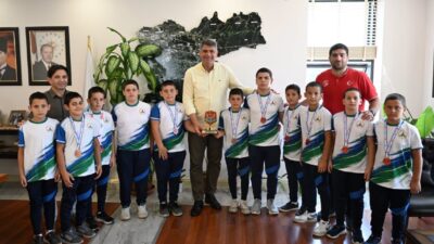 Kartepe Belediyespor Güreş Takımı'nın Ankara'da düzenlenen Minikler Güreş Türkiye Şampiyonası'nda