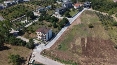 Seymen Mahallesi Musaoğlu Sokak ile Servetiye Cami Mahallesi’ndeki Tarihi Servetiye