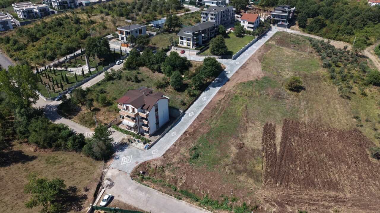 Seymen Mahallesi Musaoğlu Sokak ile Servetiye Cami Mahallesi’ndeki Tarihi Servetiye