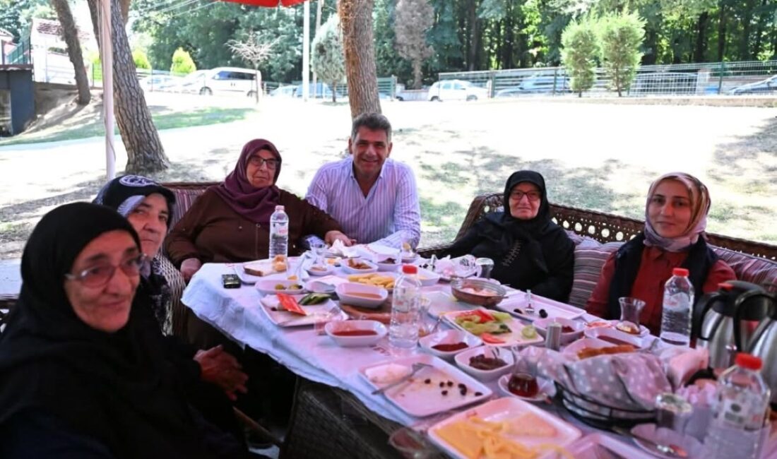 Kartepe Belediyesi Alo Evlat Sağlık Kulübü, ilçe genelinde yalnız yaşayan,