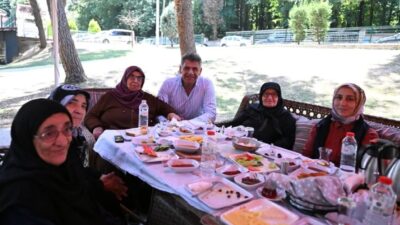 Kartepe Belediyesi Alo Evlat Sağlık Kulübü, ilçe genelinde yalnız yaşayan,