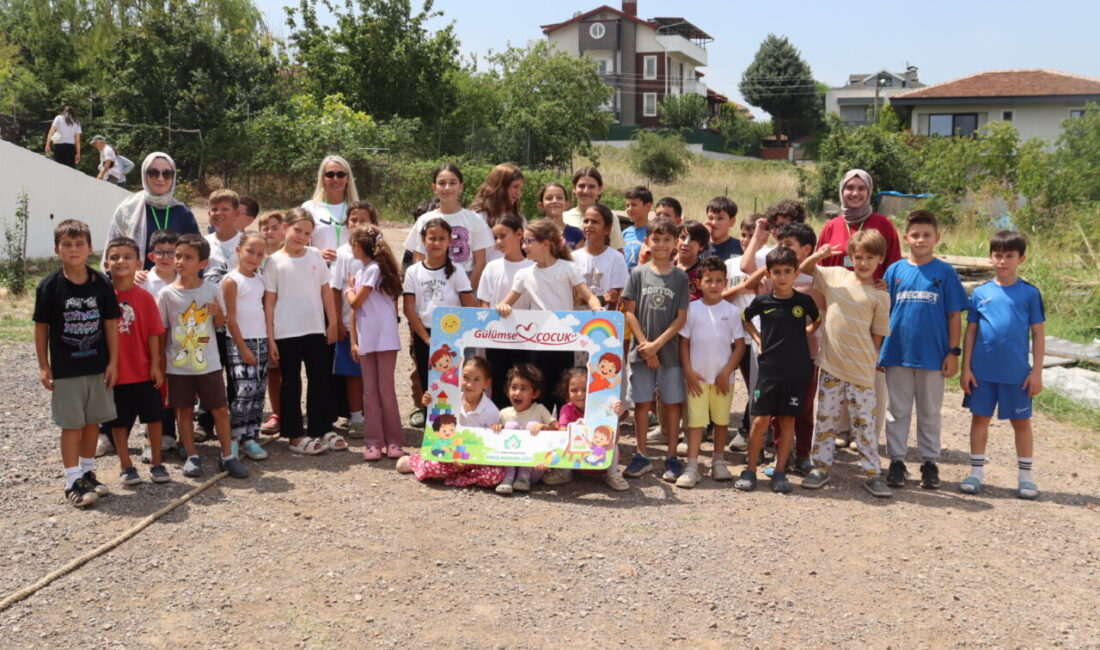 İzmit Belediyesi tarafından kentin farklı mahallelerinde düzenlenen Geleneksel Oyun Etkinlikleri