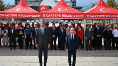30 Ağustos Zafer Bayramı’nın 104. yıl dönümü Kartepe’de düzenlenen resmi