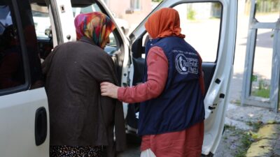 Kartepe Belediyesi bünyesinde hizmet veren Alo Evlat Sağlık Kulübü, ilçe