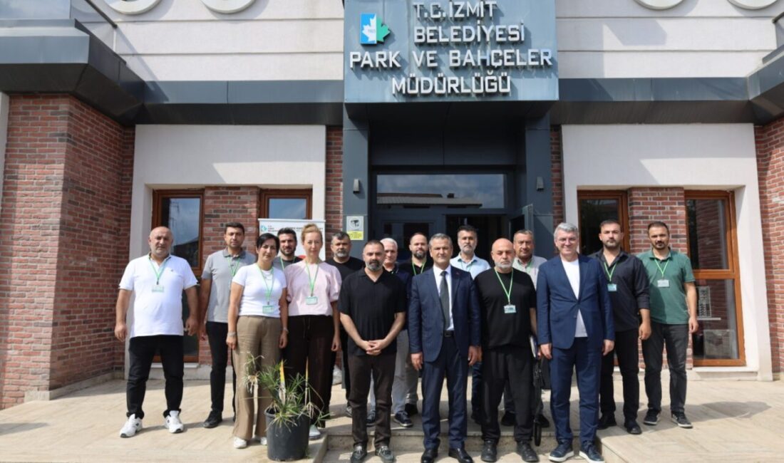 İzmit Belediyesi Başkanvekili Lütfü Obuz ve Başkan Yardımcısı Hamil İlker