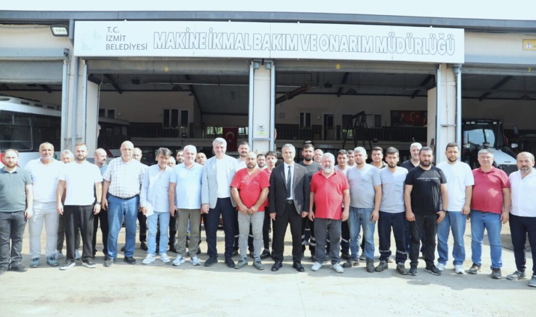 İzmit Belediyesi Başkan Vekili Lütfü Obuz ve Başkan Yardımcısı Hamil
