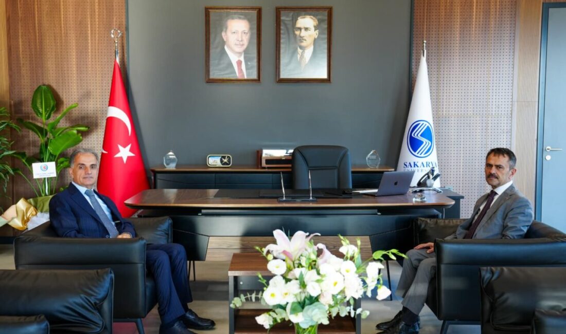 Kocaeli Valisi İlhami Aktaş, Cumhurbaşkanlığı kararnamesiyle ikinci kez Sakarya Üniversitesi