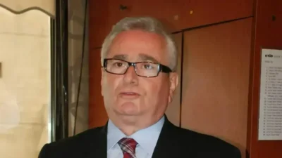 Kocaeli eski Milletvekili ve İzmit Büyükşehir Belediyesi eski Başkanı Sefa