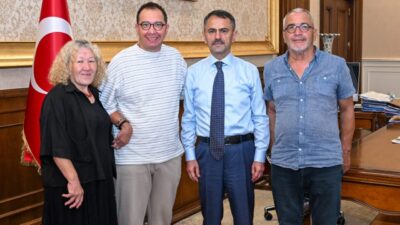 Vali İlhami Aktaş, kendisiyle tanışmak isteyen İlker Tüzer’i ailesiyle birlikte