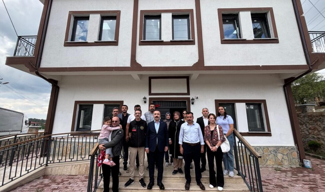 MHP Dilovası İlçe Teşkilatı, Tepecik Mahallesi Köy Konağı ve kütüphanesini