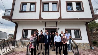 MHP Dilovası İlçe Teşkilatı, Tepecik Mahallesi Köy Konağı ve kütüphanesini