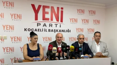 Yeni Parti Kocaeli İl Başkanı Erdem Arcan, düzenlediği basın toplantısında