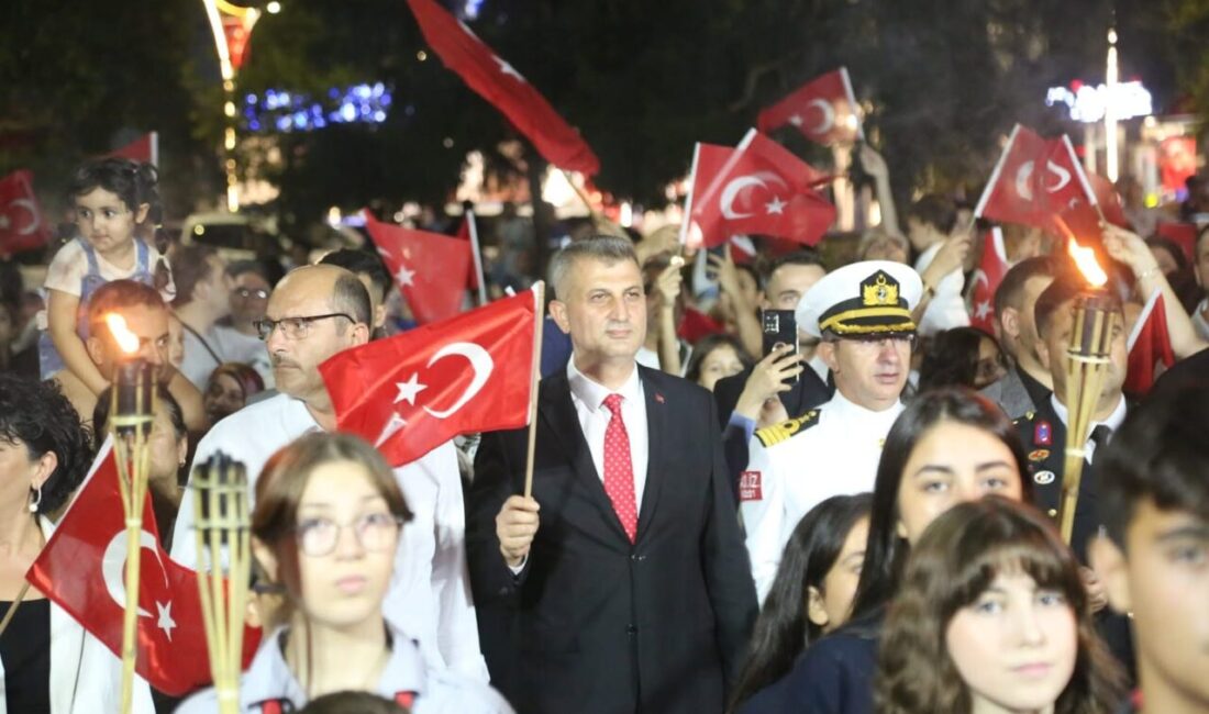 Gölcük’te 30 Ağustos Zafer Bayramı’nın 104. yıl dönümü, düzenlenen tören