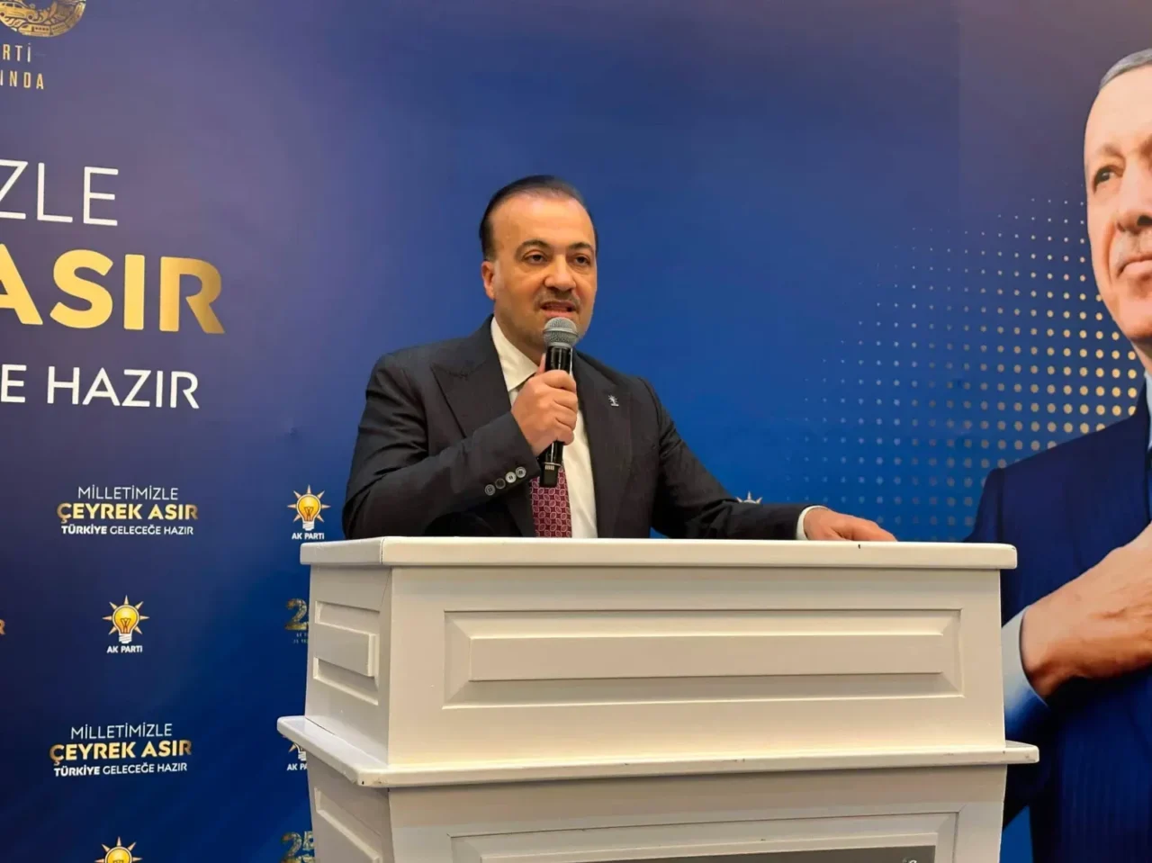AK Parti Kocaeli İl Başkanı Şahin Talus, partisinin 25. kuruluş